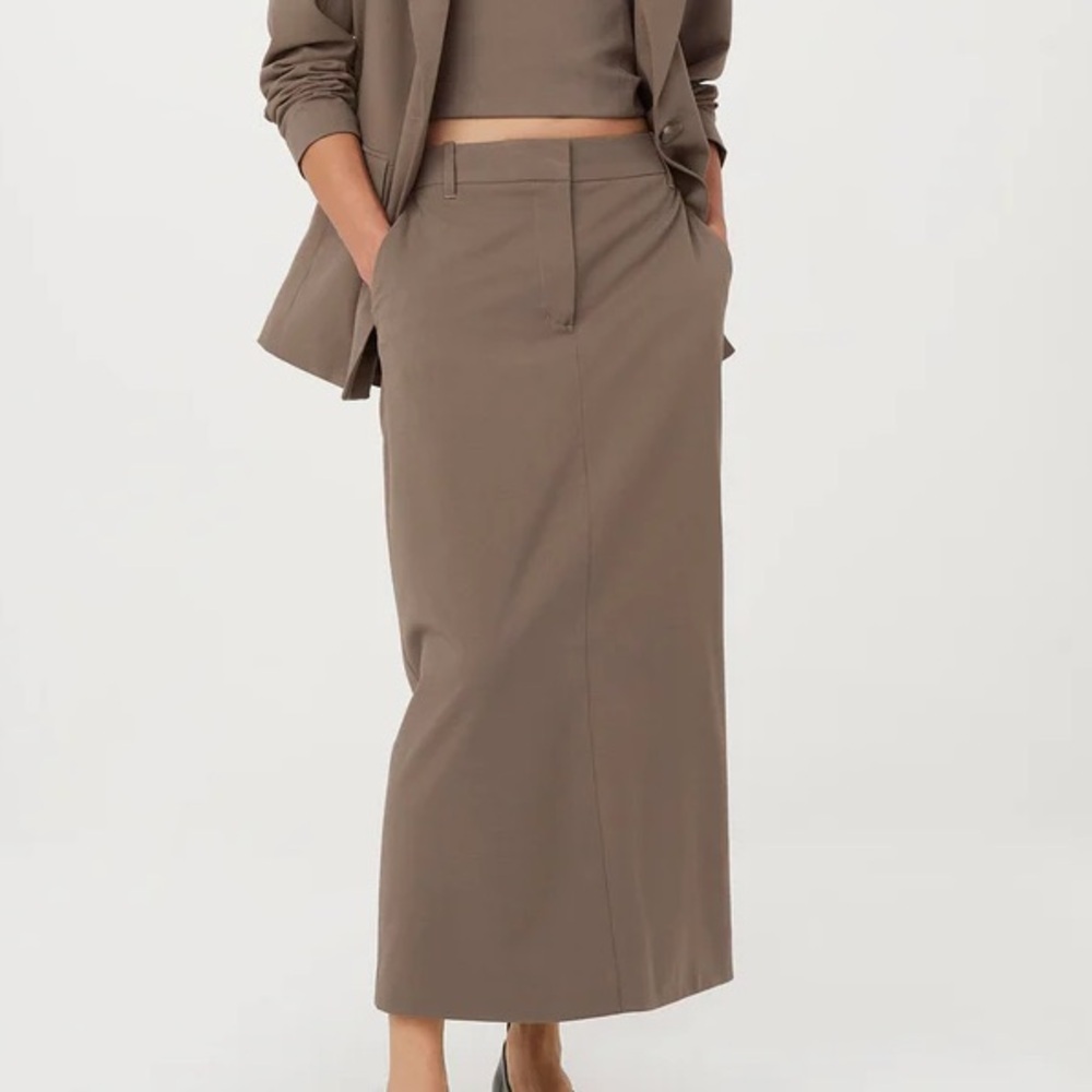 The Maxi Pencil Skirt in Dark Taupe